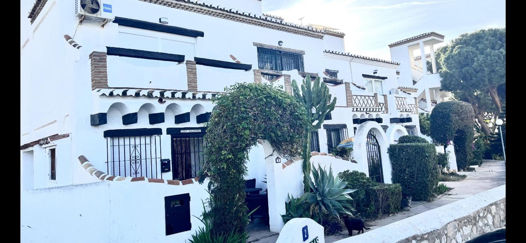 Mijas Costa - Beachside Apartment-B Sitio de Calahonda Esterno foto