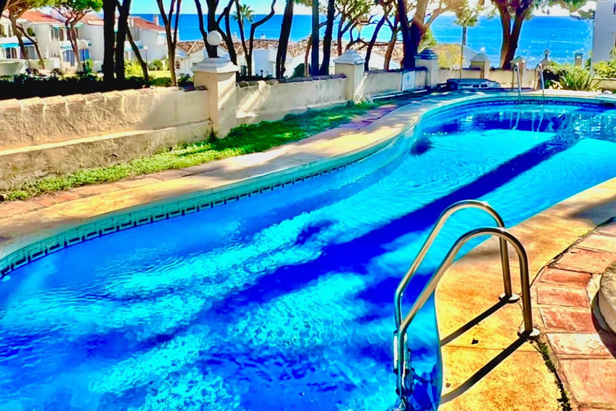 Mijas Costa - Beachside Apartment-B Sitio de Calahonda Esterno foto